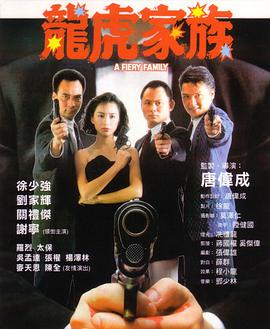 《老公原谅我》剧照：方晚柠手捏匿名快递盒的半侧脸